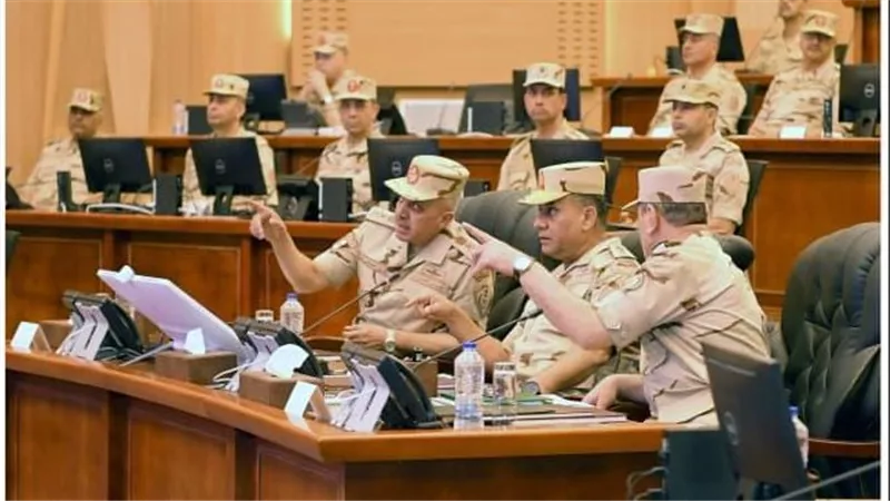 وزير الدفاع يشهد تنفيذ المرحلة الرئيسية لمشروع مراكز القيادة التعبوى (صمود-4) 