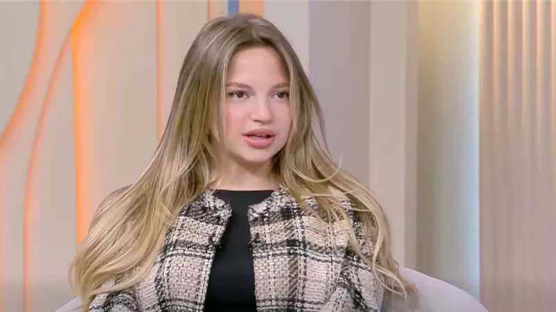 نيللي صادق: سعيدة بتجربة «كامل العدد» والمسرح مختلف تماما عن الدراما