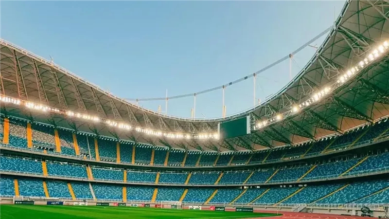 مصر وروسيا.. حكم جزائري يقود الودية الدولية على استاد العاصمة