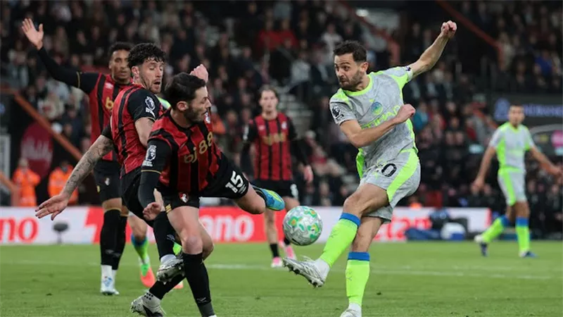 نتيجة وأهداف مباراة مان سيتي وبورنموث الشوط الثاني (1-1) في الدوري الإنجليزي