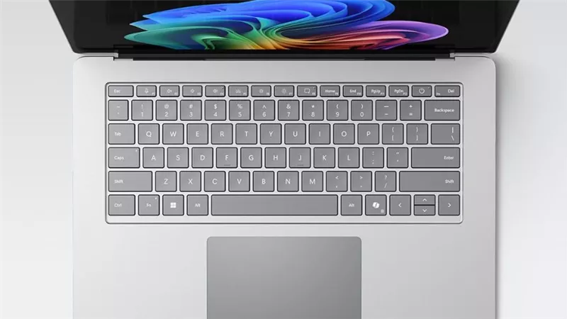  خطوة جديدة.. مايكروسوفت تطلق حواسيب Surface جديدة بمعالجات إنتل