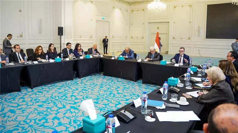 مصر والبنك الدولي يبحثان آلية تمويل وضمان البنية التحتية لتعزيز الاستثمار