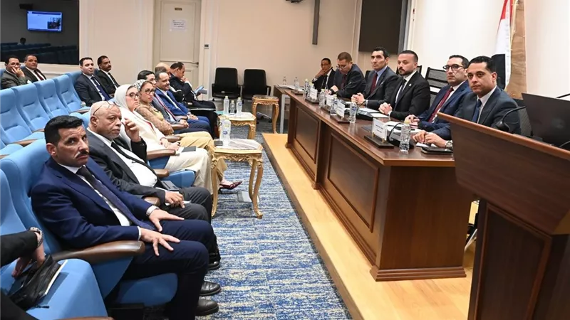 وزير الشباب والرياضة يعقد اجتماعًا مع لجنة المشروعات الصغيرة بمجلس النواب 