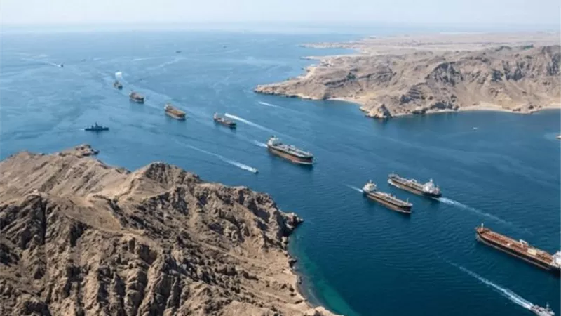 الاتحاد الأوروبي يفرض عقوبات على أشخاص وكيانات متورطة في إغلاق مضيق هرمز