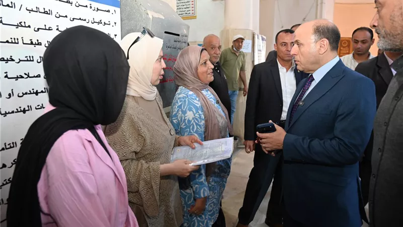 محافظ الغربية في جولة مفاجئة بالمركز التكنولوجي لخدمة المواطنين بحي أول طنطا