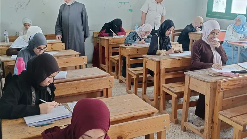 انتهاء امتحانات إعدادية الأزهر بسوهاج دون شكاوى.. وبدء التصحيح غدًا