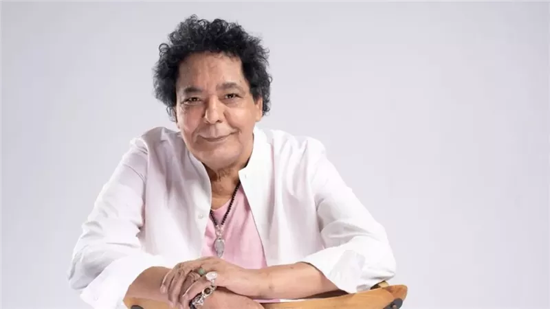 بعد أزمته الصحية .. أحدث ظهور للكينج محمد منير |صورة