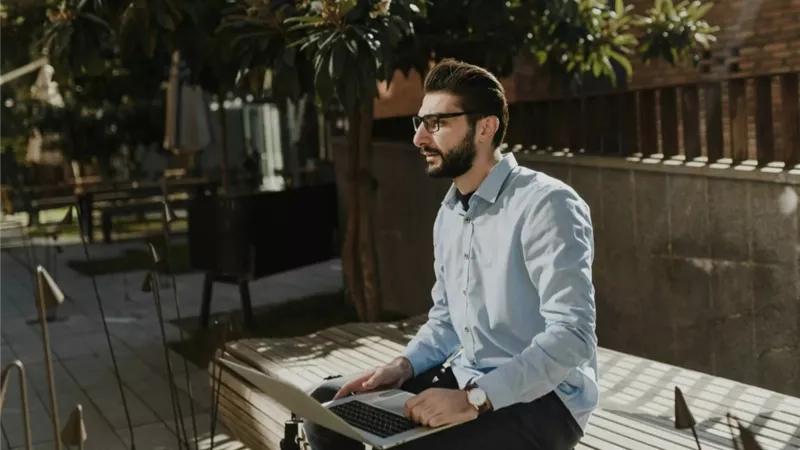     ما علاقة احتباس البول بمشاكل البروستاتا؟ تفاصيل طبية مهمة