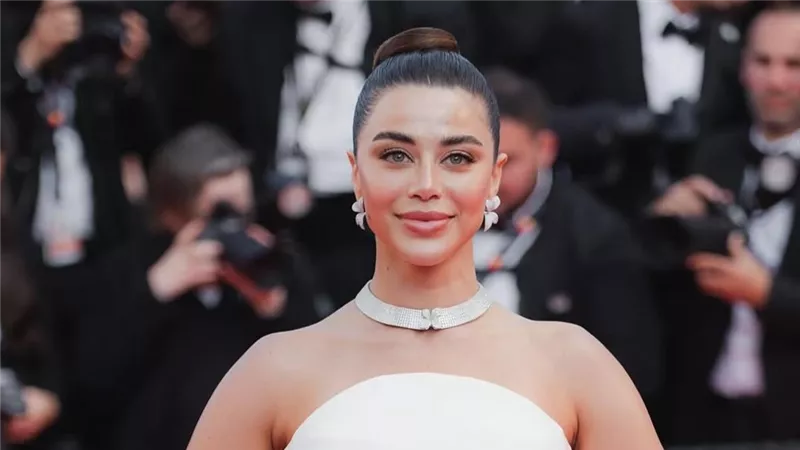 يارا السكري تطل بالأبيض في مهرجان كان السينمائي 2026