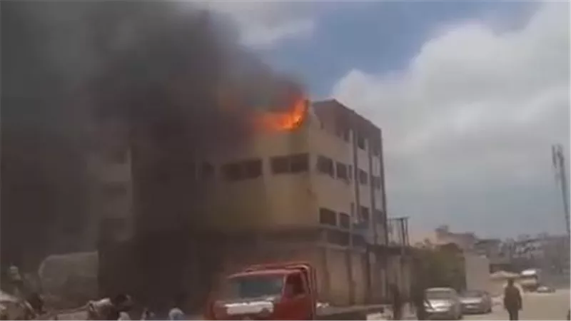 الحماية المدنية تسيطر علي حريق بالمبنى الإداري لمصنع كراتين بمحافظة بورسعيد 