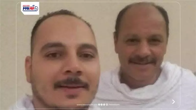 مستحملش فراقه.. شاب يلفظ أنفاسه الأخيرة أثناء دفن والده ويلحق به بالمنيا