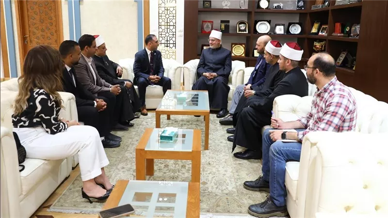 مفتي الجمهورية يبحث مع «بصمة شباب مصر» تعزيز الوعي ومواجهة الفكر المتطرف
