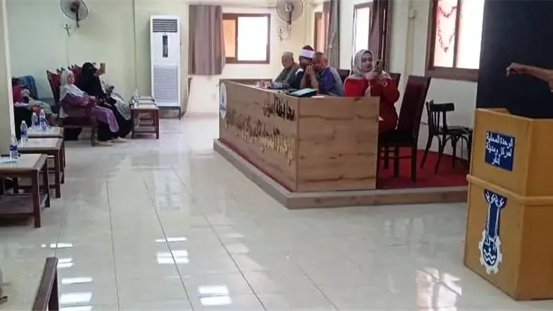 محافظ أسوان يتابع فعاليات دعم التمكين المجتمعى وتعزيز الوعى لدي المرأة 