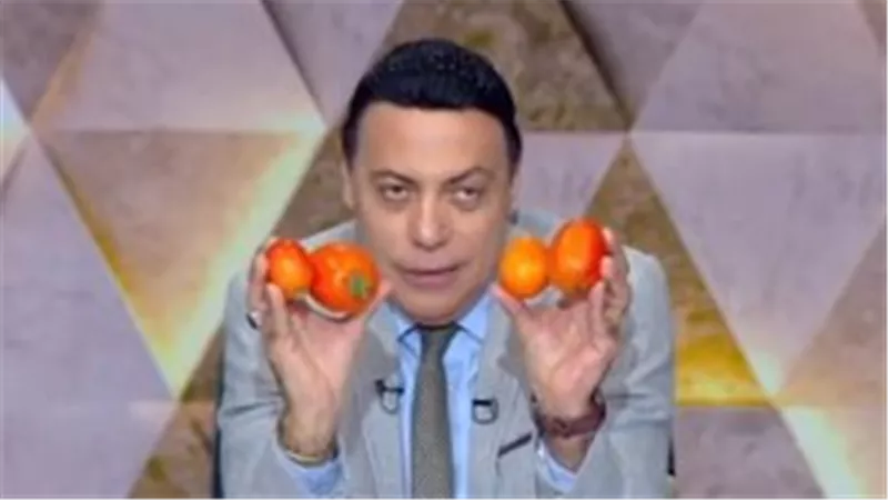 محمد الغيطي بيكلم الطماطم على الهواء: مش لاقي مبرر لسعرها
