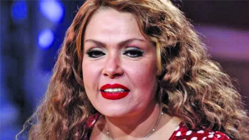 بطل الحرب.. لوسي تشيد بدور أنور السادات في حرب أكتوبر |خاص 
