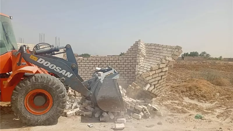 حملات بالسويس لإزالة التعديات واسترداد أراضي الدولة والحفاظ على الرقعة الزراعية