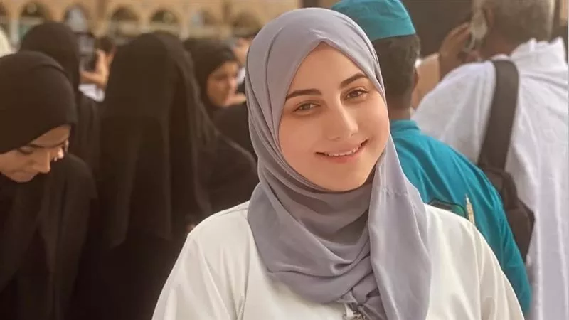 ادعوا لها بالرحمة .. وفاة خالة الفنانة ياسمينا العلواني 