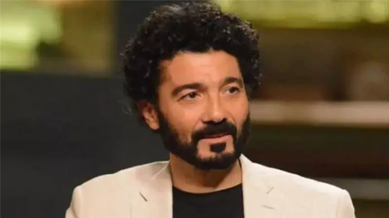 خالد النبوي يبدأ تصوير أولى مشاهد مسلسله الجديد طاهر المصري من ستاد برج العرب