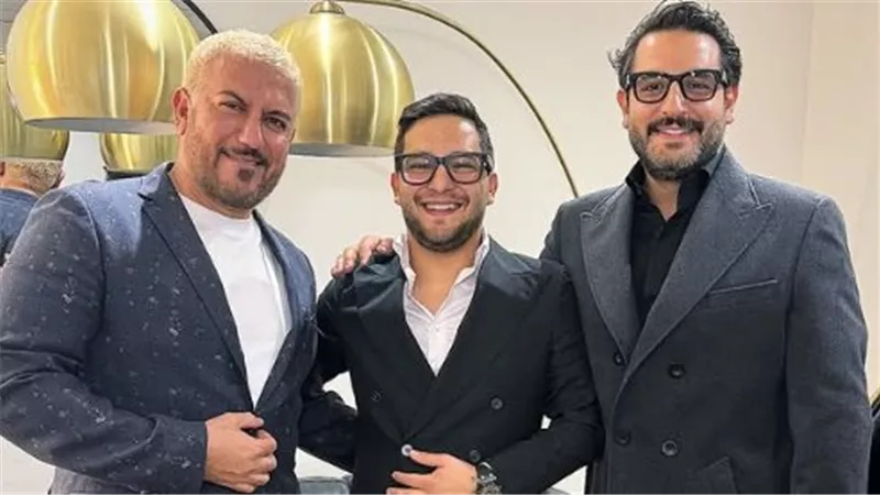 بصورة مع فائق حسن.. خالد الذهبي نجل أصالة ينفي أنباء طلاق والدته 