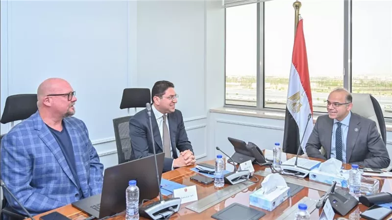 محمد فريد: توطين صناعة المواد الفعالة الدوائية يدعم الأمن الصحي ويخفض الواردات