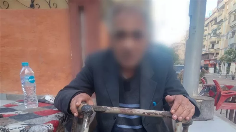  تضامن الإسكندرية  يتدخل سريعا للتعامل مع حالة إنسانية لمسن بلا مأوى