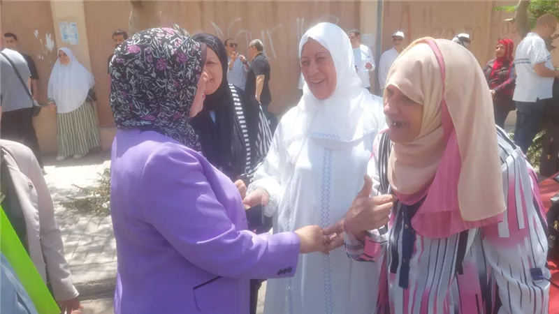 وسط استعدادات مكثفة.. تضامن الإسكندرية تودع آخر أفواج حجاج الجمعيات الأهلية