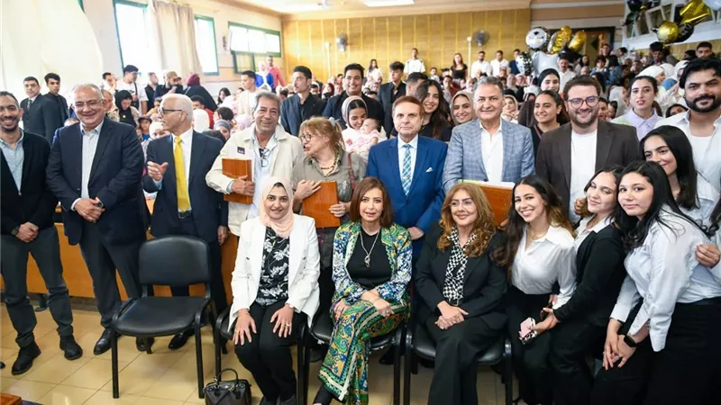 نجوم الفن يشاركون في تقييم مشروعات تخرج طلاب إعلام فاروس بالإسكندرية 