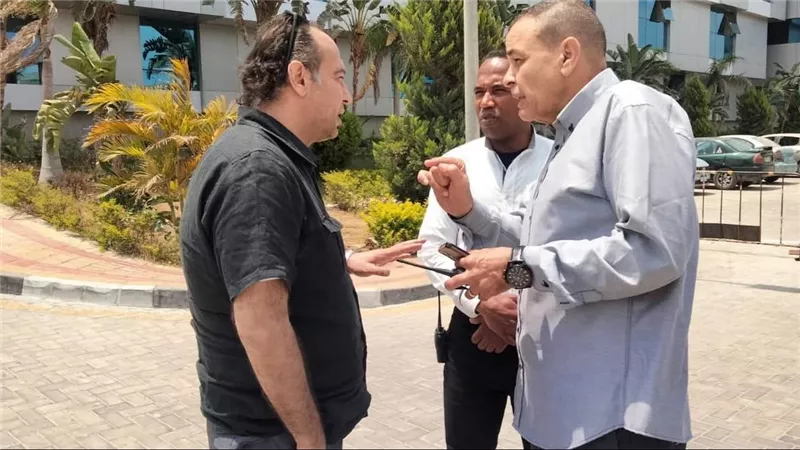 جولة ميدانية بالمجمع الطبي لتعزيز الانضباط الأمني وجاهزية التأمين الصحي 