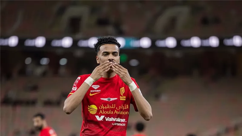 أهداف وملخص مباراة الاتحاد والقادسية الشوط الأول في الدوري السعودي 2025-26
