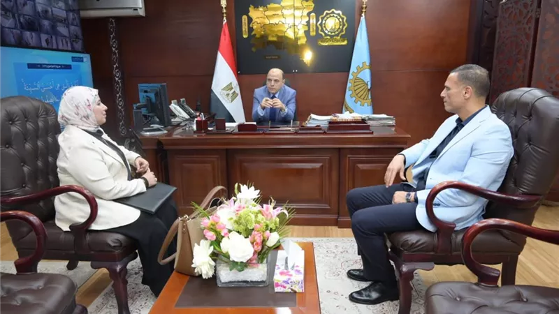 محافظ الغربية يلتقي أعضاء مجلسي النواب والشيوخ لبحث مشكلات الدوائر