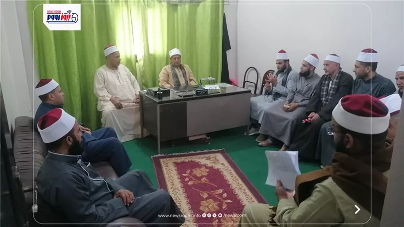 اجتماعات مع الأئمة بالإدارات الفرعية لتعزيز الأداء الدعوي والانضباط الوظيفي 