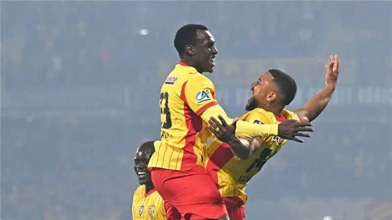 جدول مباريات اليوم الجمعة والقنوات الناقلة .. نهائي كأس فرنسا 
