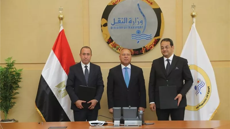 كامل الوزير يشهد اتفاقية لتطوير الحجز الإلكتروني وخدمات نقل الركاب رقميًا