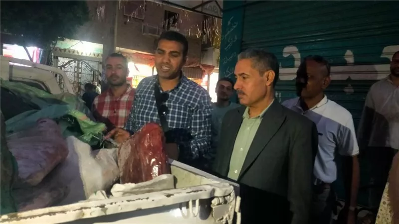 محافظ أسيوط: ضبط مخزن غير مرخص بداخله 3 أطنان لحوم ودواجن وأسماك غير صالحة 