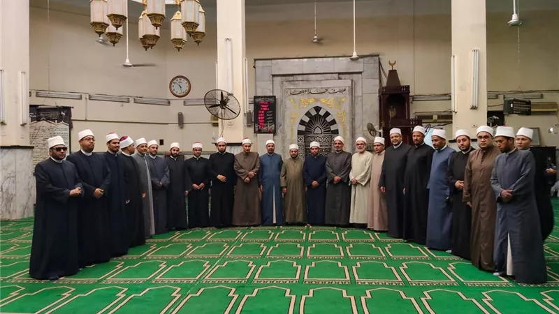 100 إمام وواعظ من الأزهر والأوقاف ينشرون الفكر الوسطي بمحافظة القاهرة