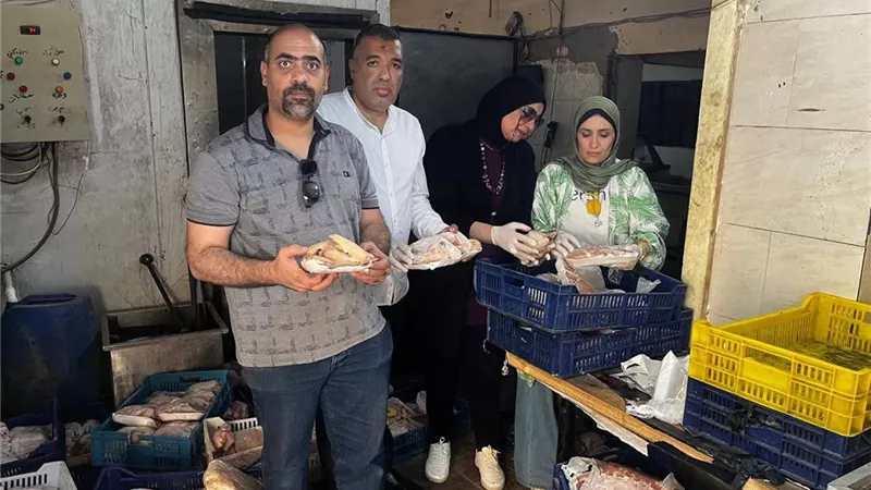 ضبط أكثر من طن لحوم ودواجن غير صالحة للاستهلاك الآدمي في حملة رقابية بالسويس