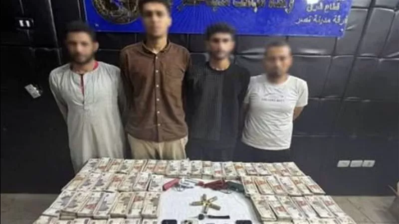 اعترافات عصابة النصب البنكي: كنا بنوهم الضحايا بتحديث البيانات ونحول الفلوس لمحافظنا