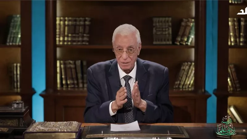 حسام موافي يوجه رسالة لطلاب الطب: السنوات الأولى صعبة لكنها أساس الطبيب الناجح