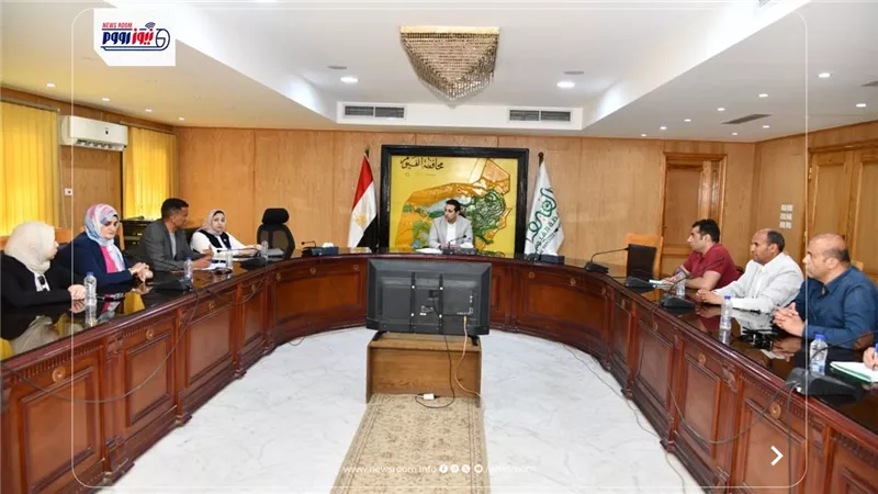 صياغة/التونى يترأس اجتماع وحدة السكان ويوجه بتنفيذ البرامج بالقرى المستهدفة