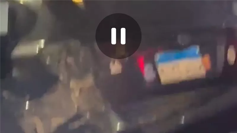 انقلاب ميكروباص من كوبري سيدي جابر بالإسكندرية.. واصطدامه بسيارتين ملاكي
