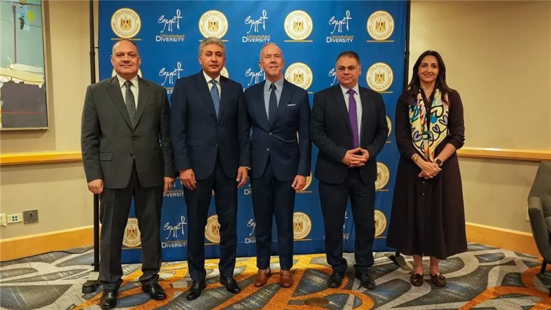وزير السياحة يبحث مع اتحاد الرحلات الأمريكي استضافة مصر لمؤتمرهم السنوي