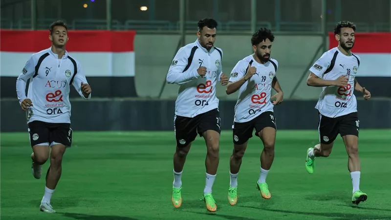 منتخب مصر يخوض مرانه الثاني استعدادًا لودية روسيا وكأس العالم (صور)
