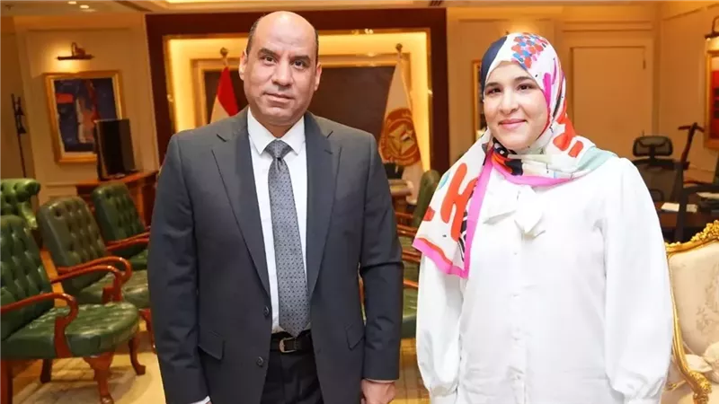 بعد استجابة وزير العمل.. راندا حسني تشيد بدور «نيوز رووم» في حل أزمتها