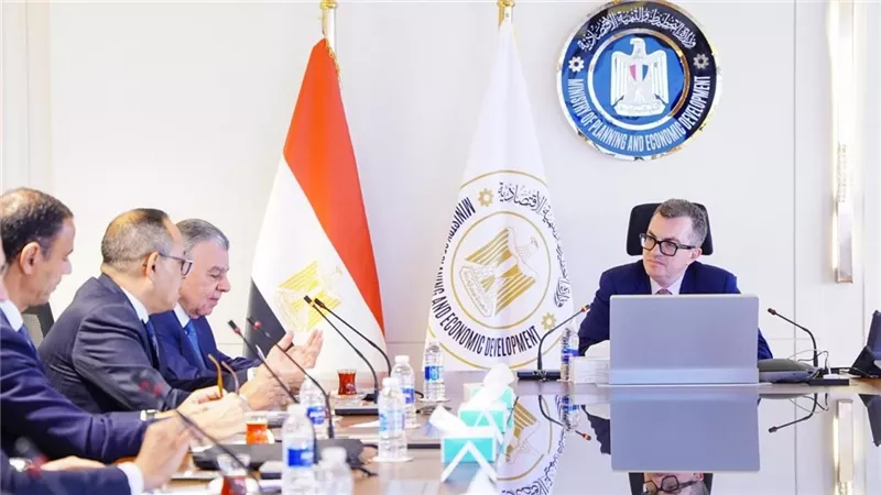 وزير التخطيط يبحث مع “إن أي كابيتال” و”سهل” تطوير المدفوعات الرقمية