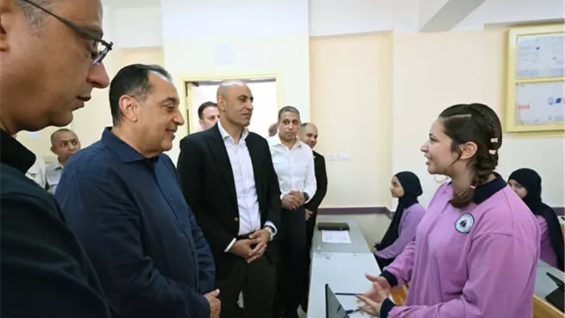 رئيس الوزراء يزور مجمع مدارس الجمهورية الجديدة ببولاق الدكرور