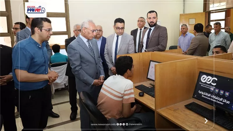 رئيس جامعة المنيا يتفقد امتحانات الصيدلة والعلاج الطبيعي بجامعة المنيا الأهلية