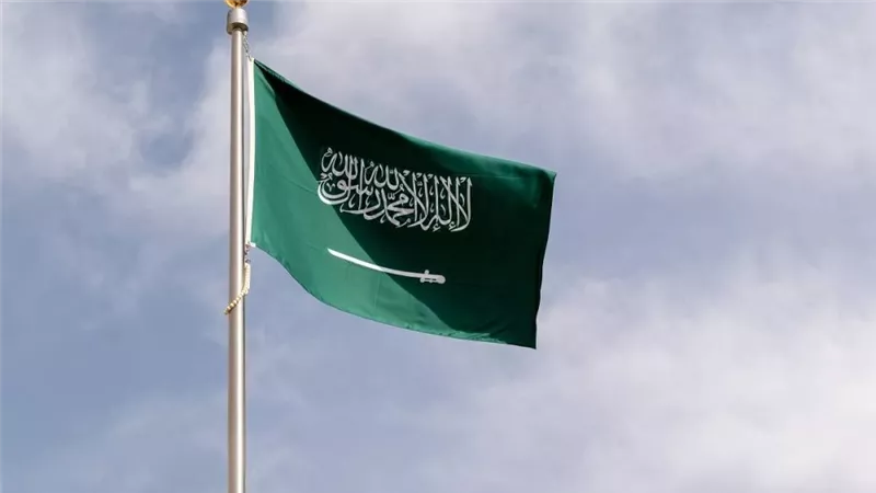 الدفاع المدني السعودي يفعّل نظام الإنذار المبكر للطوارئ في الدمام