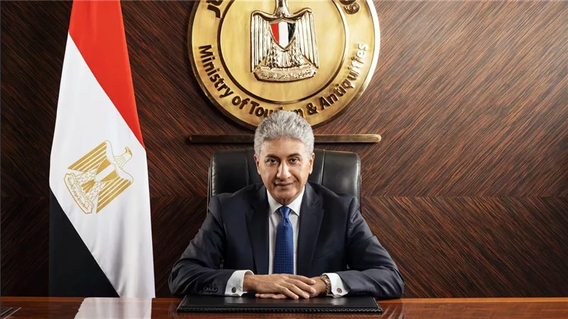 وزير السياحة: التطبيق التجريبي للتأشيرة الإلكترونية بتقنية QR Code اعتبارا من أغسطس المقبل 