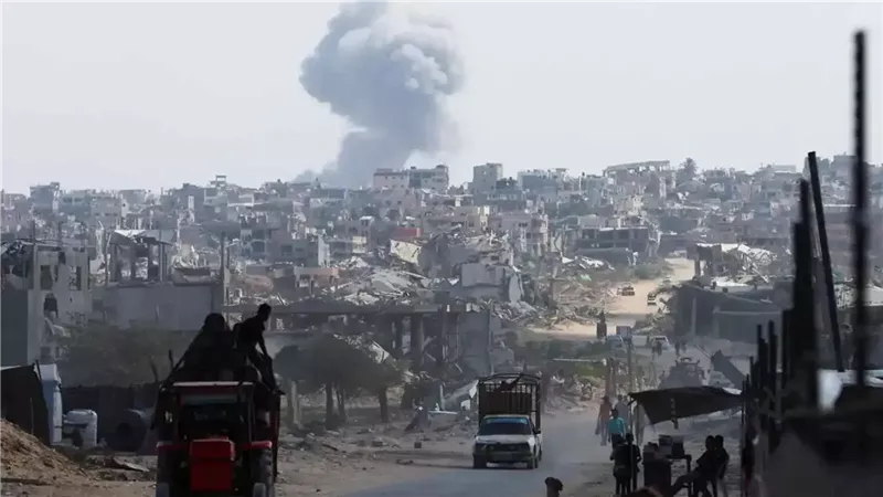 استهدافات إسرائيلية في غزة وإجبار حماس على تسليم سلاحها والتخلي عن المقاومة
