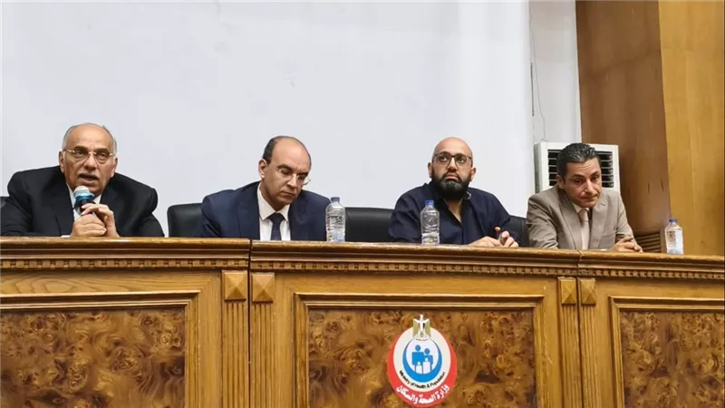 «الصحة» تناقش تطوير خدمات الطوارئ ورفع كفاءة التدريب الإكلينيكي بالمستشفيات 